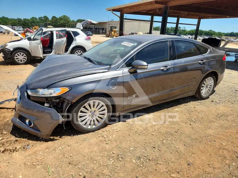 2015 Ford FUSION фото