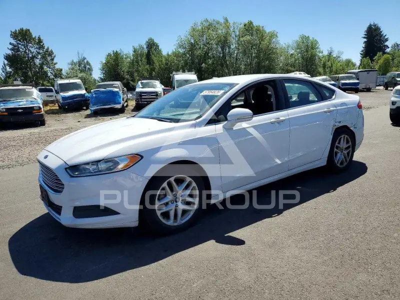 2015 Ford FUSION фото