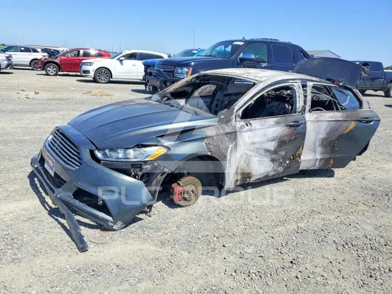 2015 Ford FUSION фото