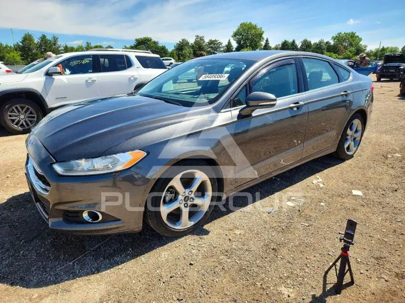 2015 Ford FUSION фото