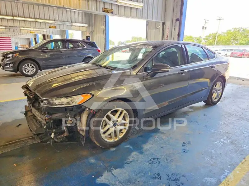 2015 Ford FUSION photo