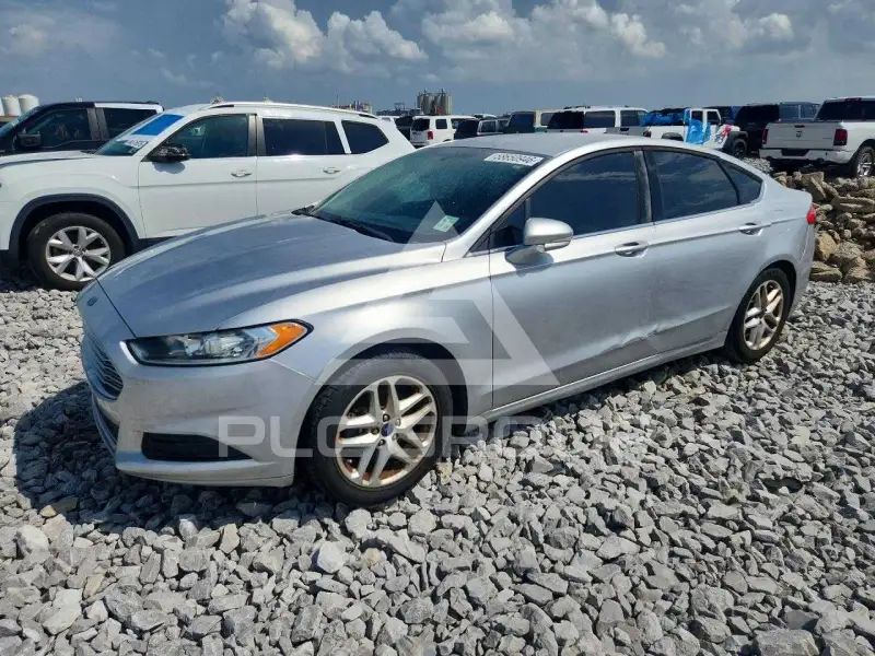 2015 Ford FUSION фото