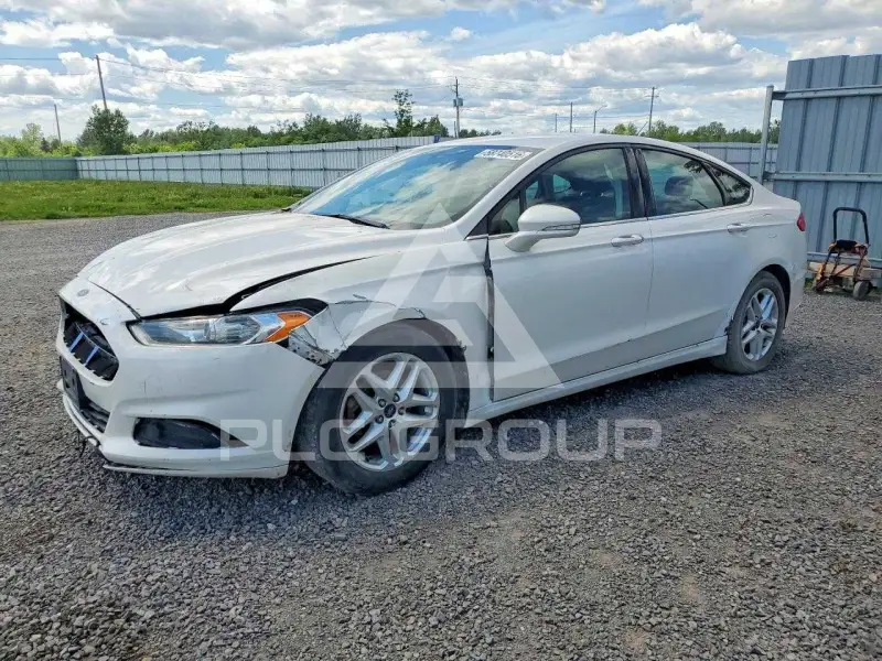 2015 Ford FUSION фото
