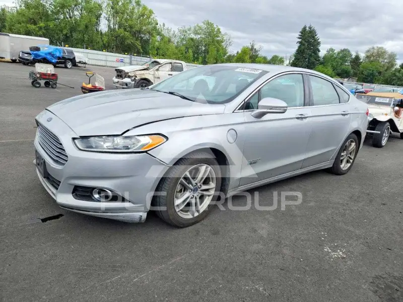 2015 Ford FUSION фото