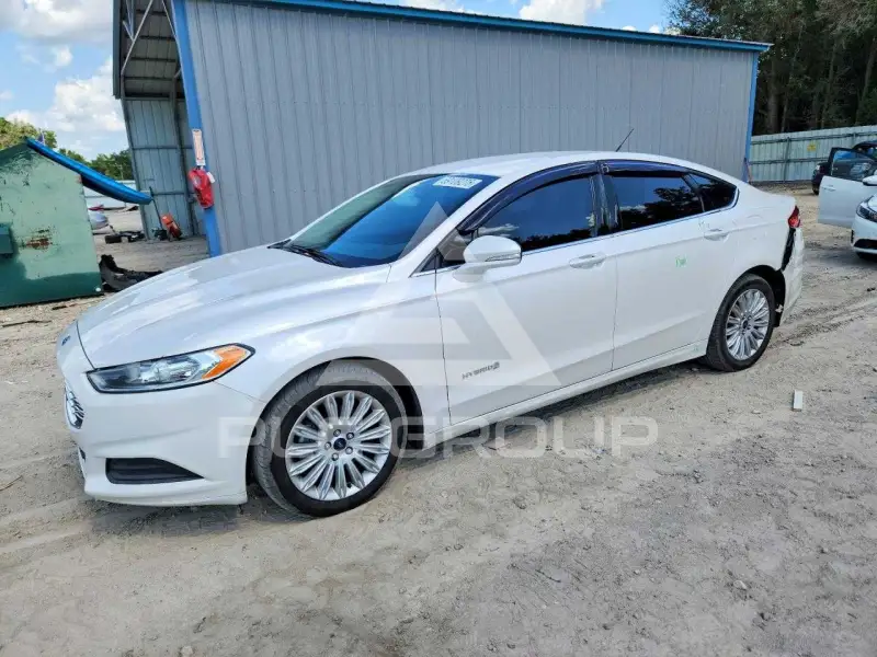 2015 Ford FUSION фото