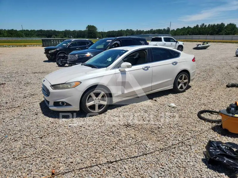 2015 Ford FUSION фото