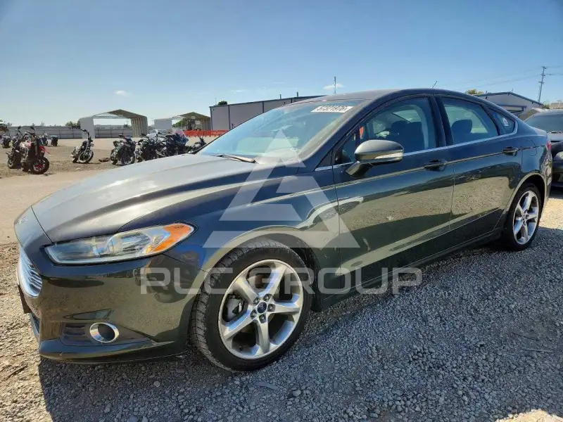 2015 Ford FUSION photo