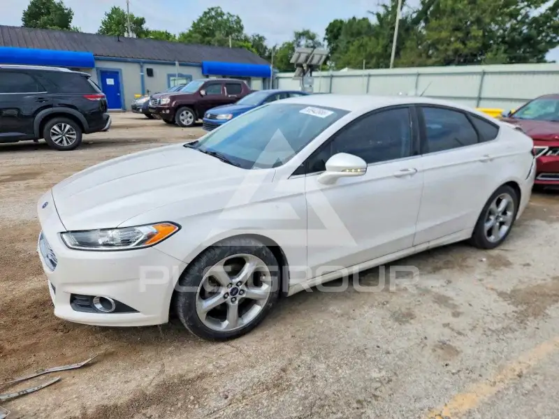 2015 Ford FUSION фото
