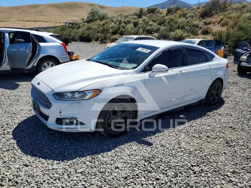 2015 Ford FUSION фото