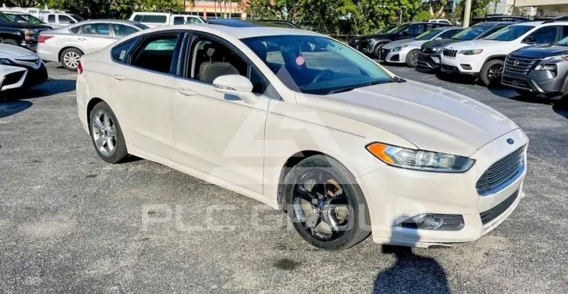 2015 Ford FUSION фото