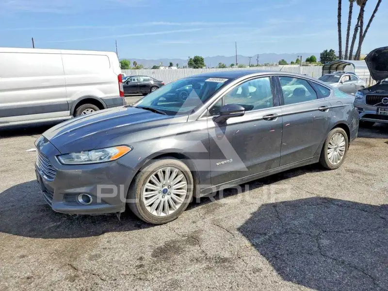 2015 Ford FUSION фото