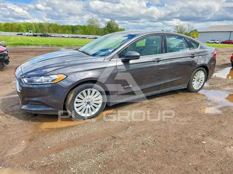2015 Ford FUSION photo