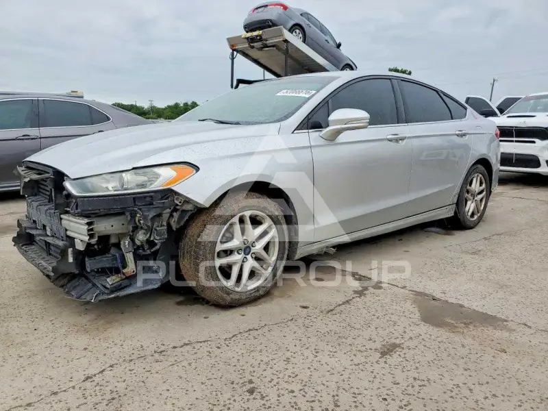 2015 Ford FUSION фото
