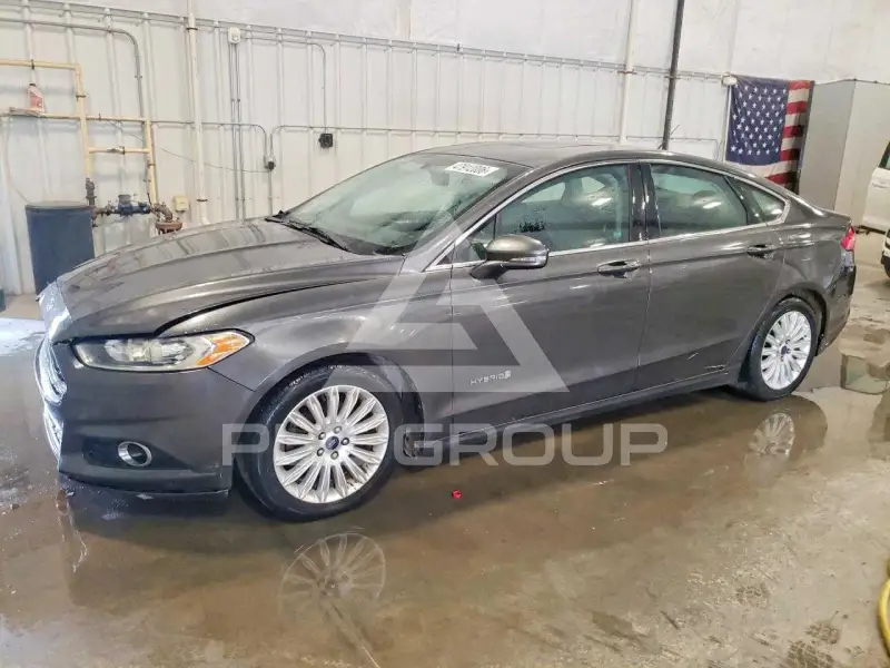 2015 Ford FUSION photo