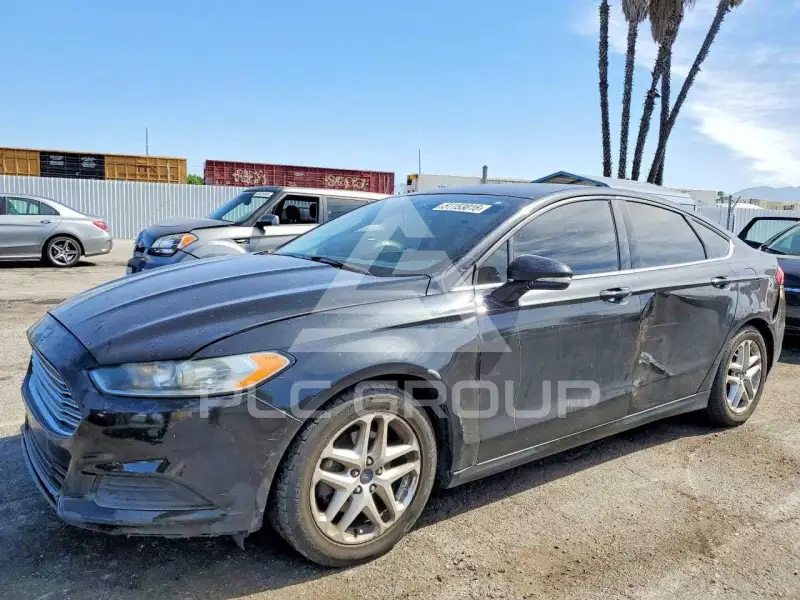 2015 Ford FUSION фото