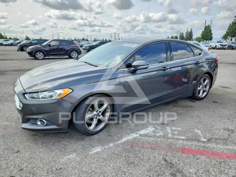 2015 Ford FUSION фото