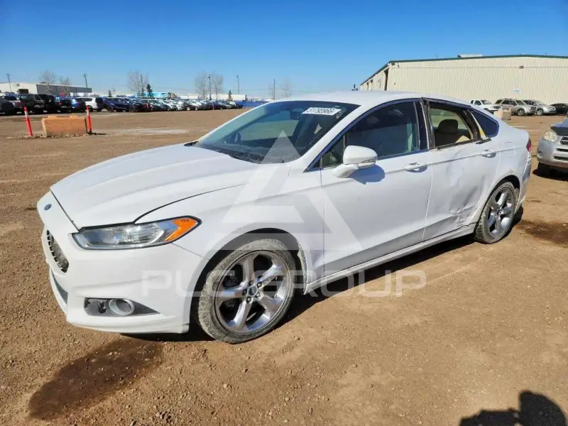 2015 Ford FUSION фото