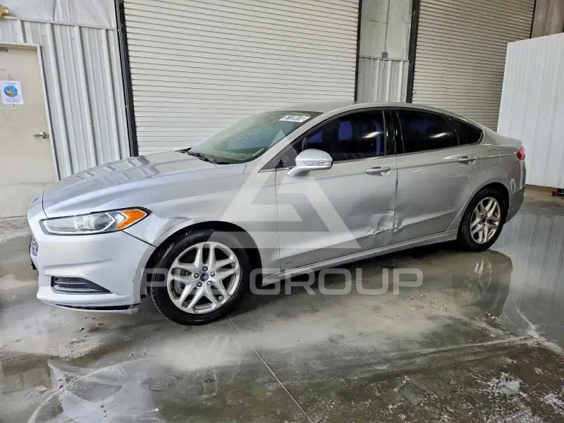 2015 Ford FUSION photo