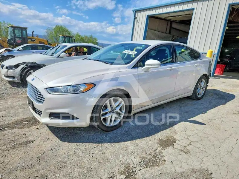 2015 Ford FUSION фото