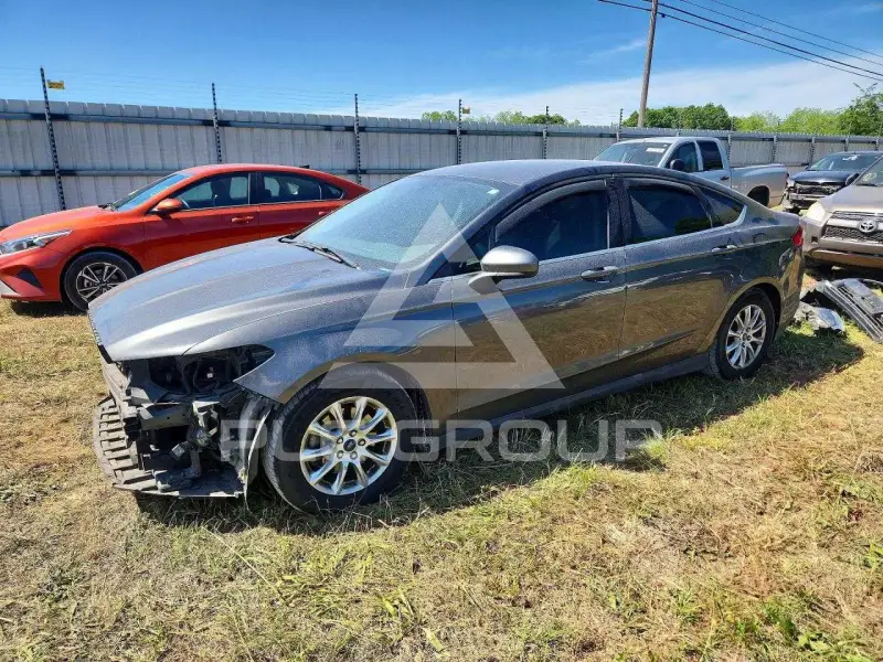 2015 Ford FUSION фото