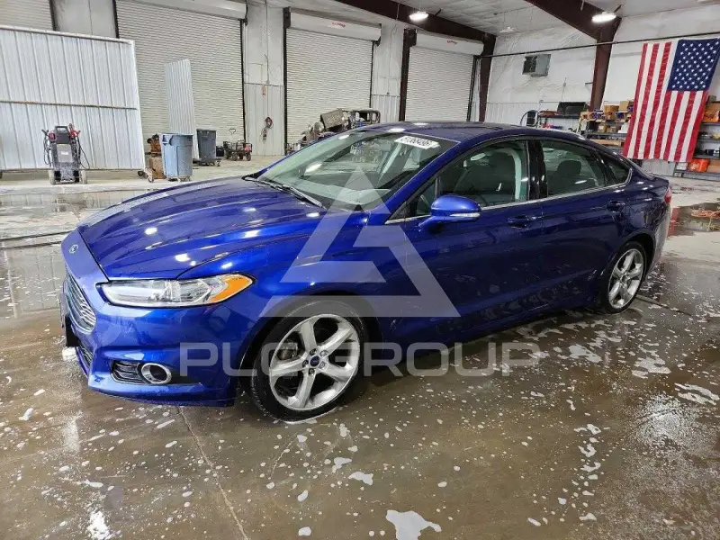 2015 Ford FUSION photo
