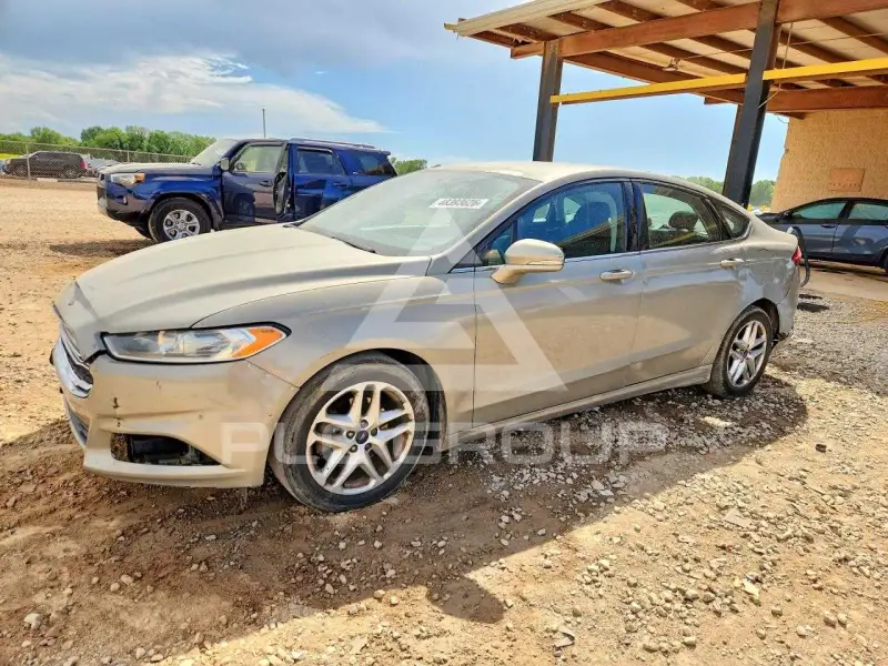 2015 Ford FUSION photo