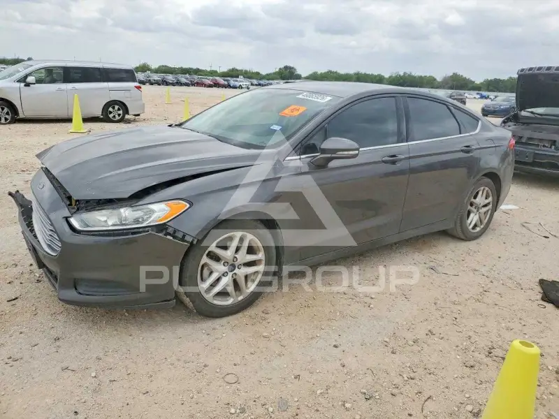 2015 Ford FUSION фото