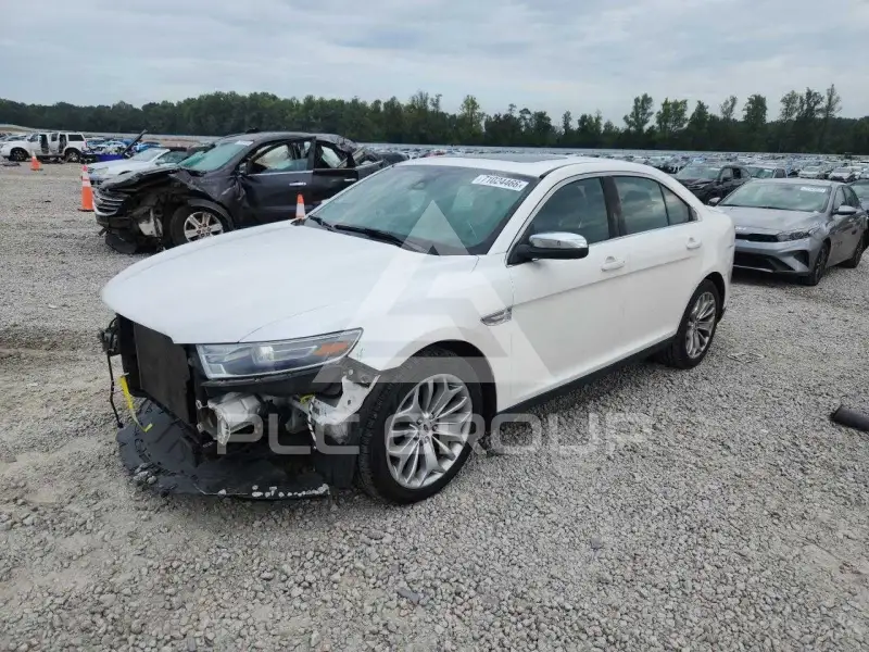 2015 Ford TAURUS фото