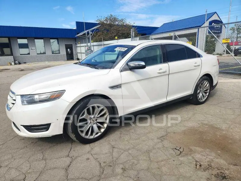 2015 Ford TAURUS фото
