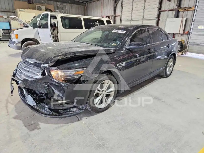 2015 Ford TAURUS photo