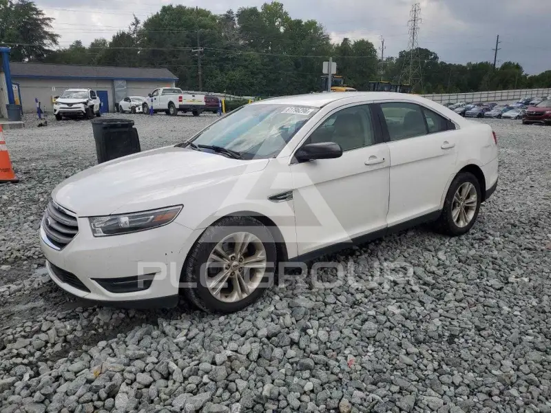 2015 Ford TAURUS фото