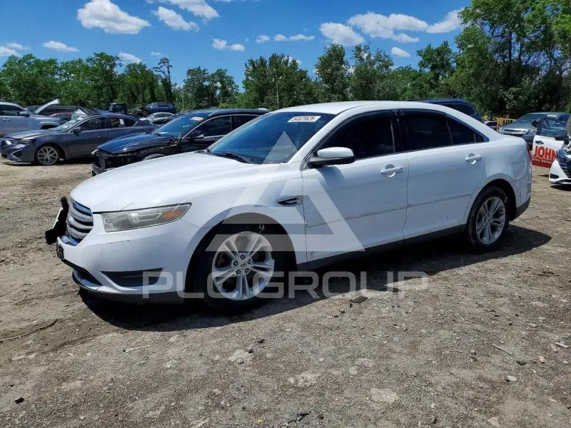 2015 Ford TAURUS фото