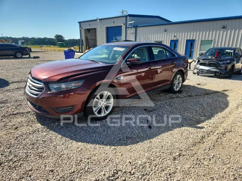 2015 Ford TAURUS фото