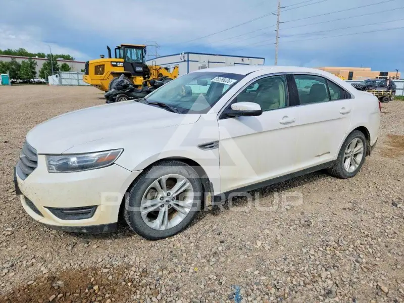 2015 Ford TAURUS photo