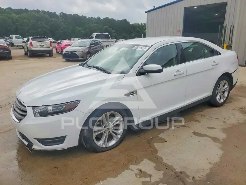 2015 Ford TAURUS фото