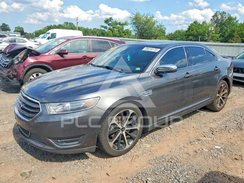 2015 Ford TAURUS фото