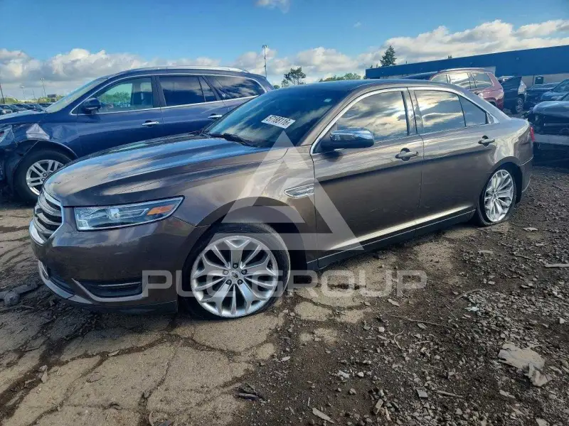 2015 Ford TAURUS фото