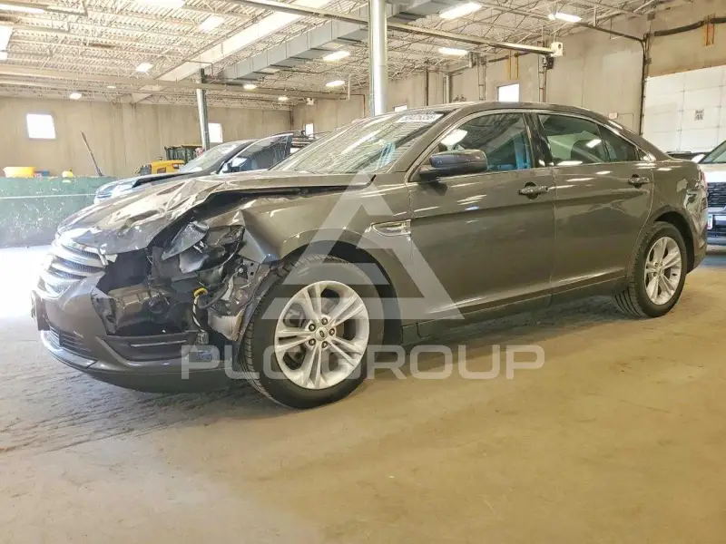 2015 Ford TAURUS фото