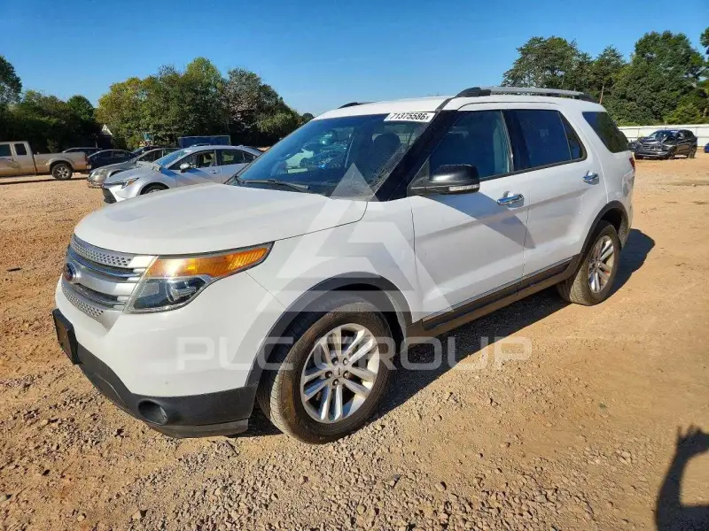 2015 Ford EXPLORER фото