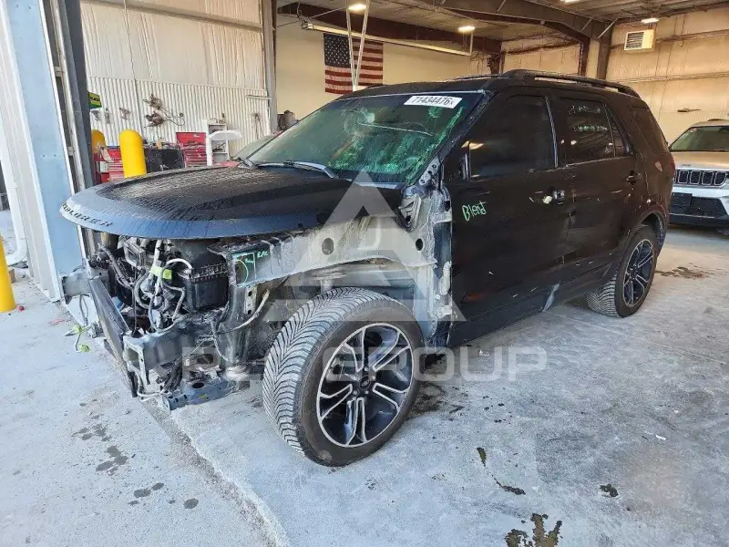 2015 Ford EXPLORER photo