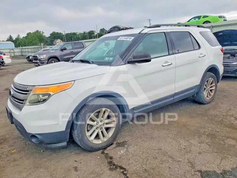 2015 Ford EXPLORER фото