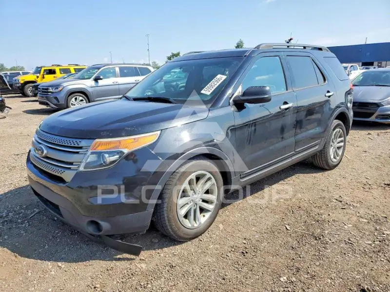 2015 Ford EXPLORER photo