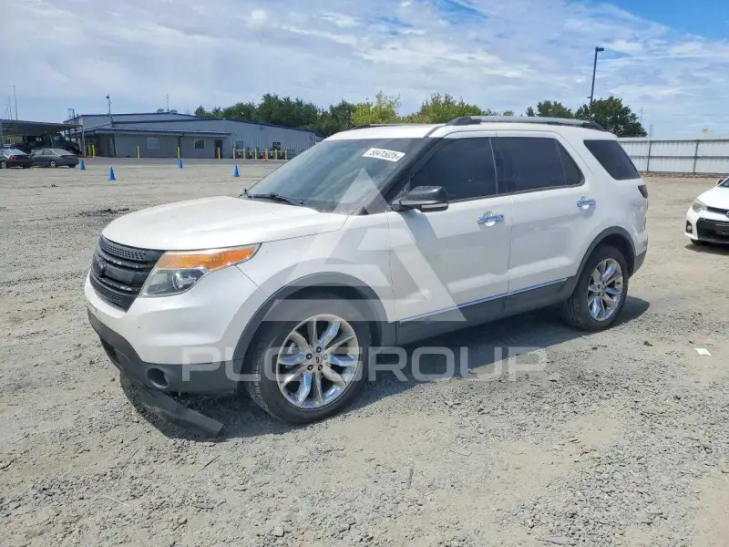 2015 Ford EXPLORER фото