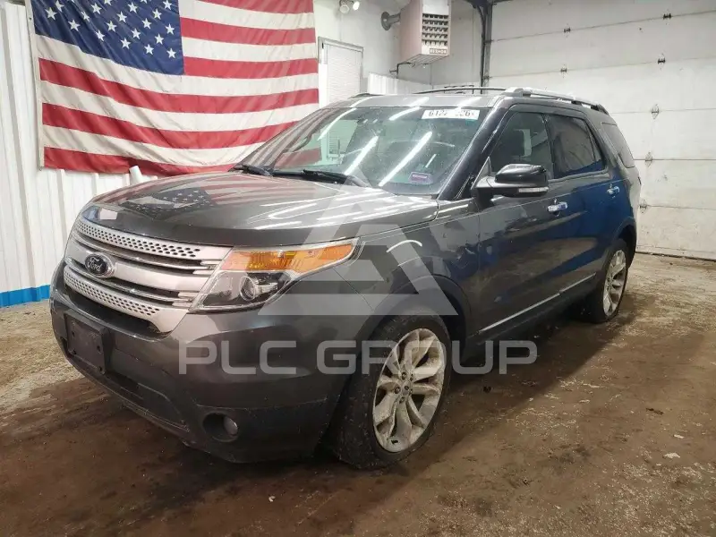 2015 Ford EXPLORER фото