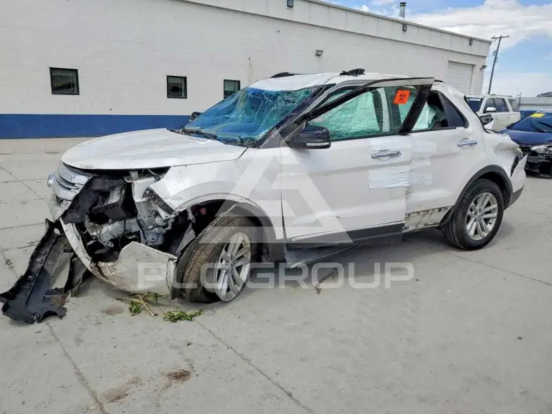 2015 Ford EXPLORER фото