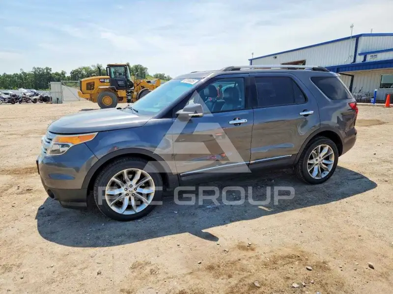 2015 Ford EXPLORER фото