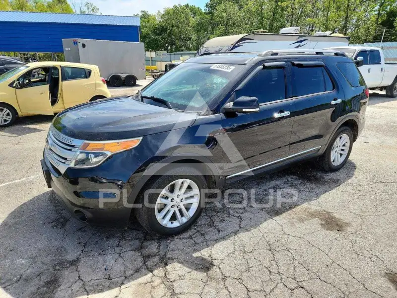 2015 Ford EXPLORER photo