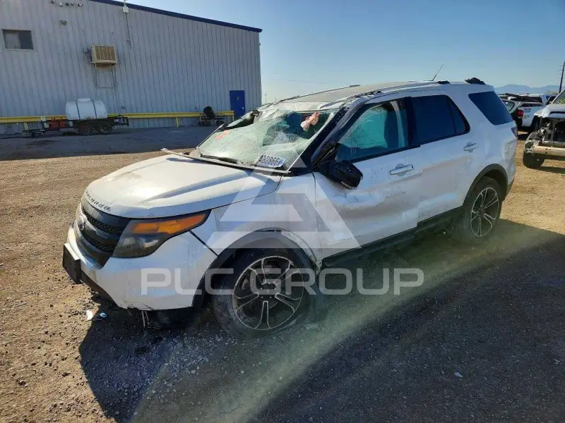 2015 Ford EXPLORER photo