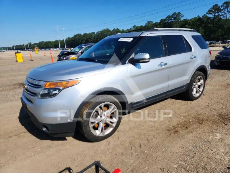 2015 Ford EXPLORER фото