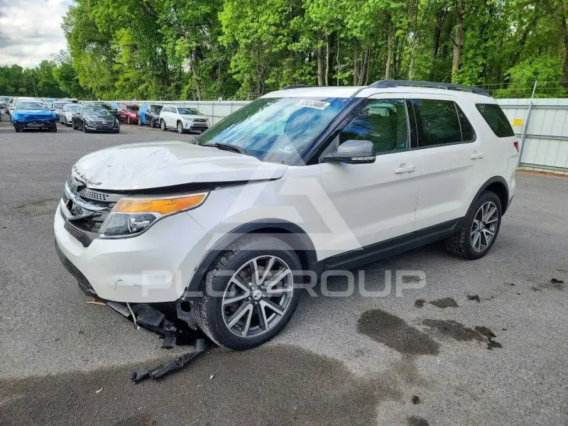 2015 Ford EXPLORER фото